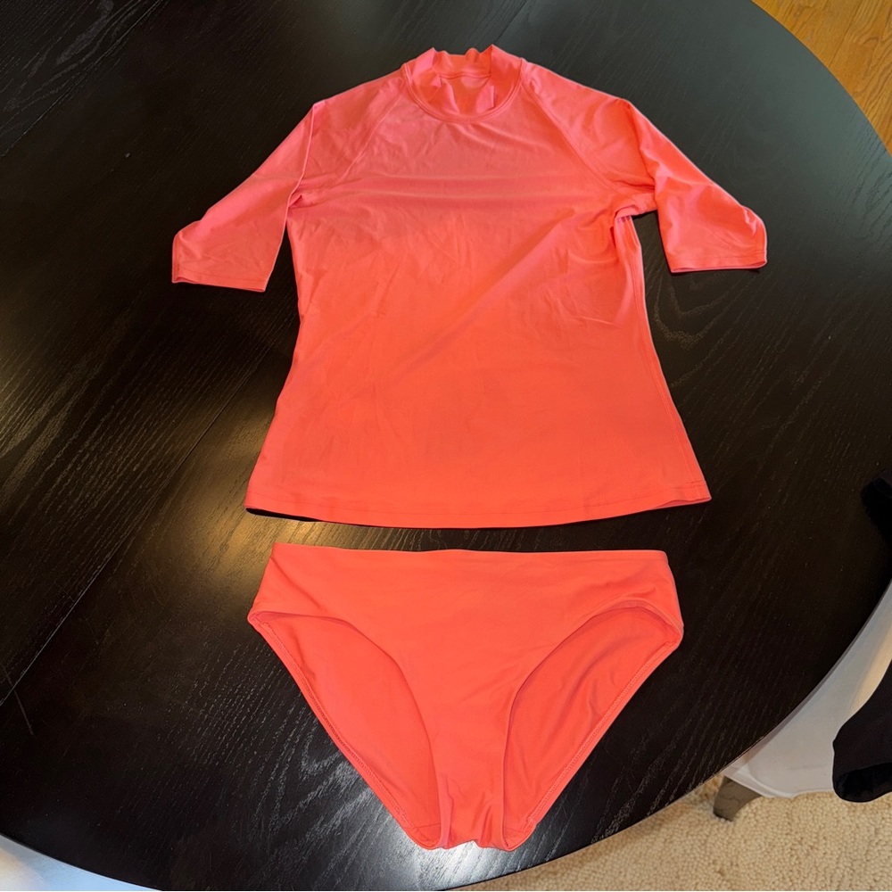Lululemon Waterside UV Protection Short-Sleeve Rash Guard Raspberry Cream sz L - Picture 6 of 6